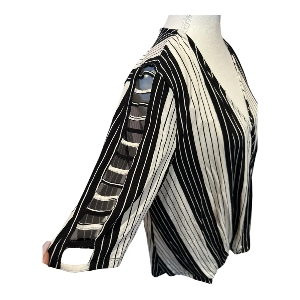 Robert Louis Black and White Wrap Blouse - Picture 3 of 7